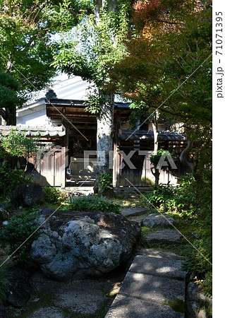 うだつの上がる街並み　岐阜・美濃の街並み 71071395