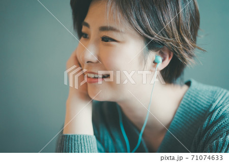 30代女性ライフスタイル 71074633