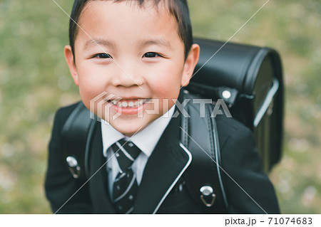 6 years old 6 years old 71074683