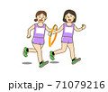 駅伝で疲れた顔の女性が次のランナーにタスキを渡す瞬間のイラスト 71079216