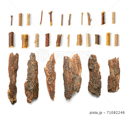 Tree Bark or Garden Mulch Isolated on White Background 71082246