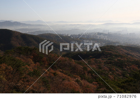 山 風景 秋 71082976