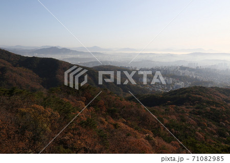 山 風景 秋 71082985