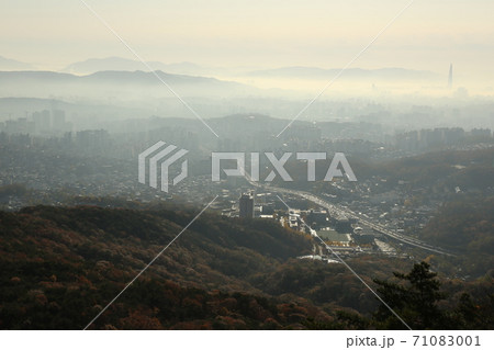 山 風景 秋 71083001