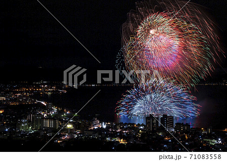 長野県 諏訪湖の花火大会の写真素材