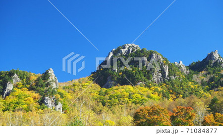 山梨県 瑞牆山 紅葉 10月の写真素材