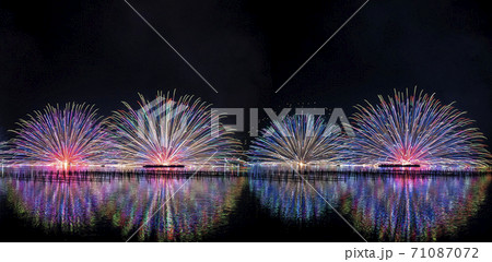 【長野県】諏訪湖の花火 〜Kiss of Fire〜 71087072