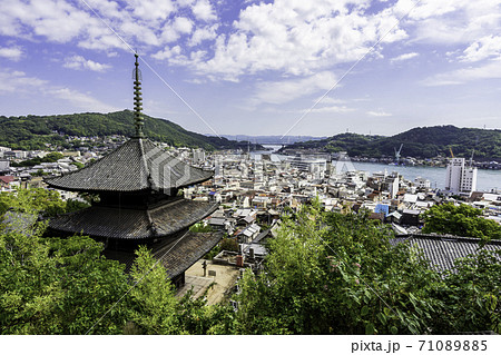 天寧寺三重塔と尾道の町並み 広島県尾道市 天寧寺三重塔と尾道の町並み 広島県尾道市 71089885