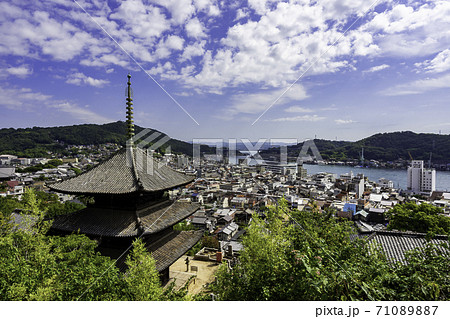 天寧寺三重塔と尾道の町並み 広島県尾道市 天寧寺三重塔と尾道の町並み 広島県尾道市 71089887