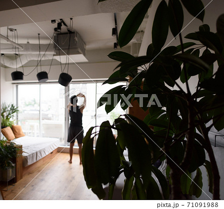 男性のポートレイト 71091988