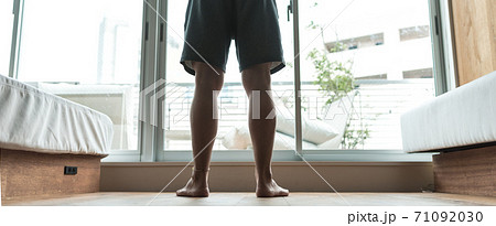 男性のポートレイト 71092030