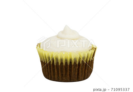 Isolated carrot cake cupcake Isolated carrot cake cupcake 71095337