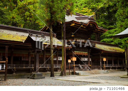 諏訪大社下社春宮　雨天 71101466