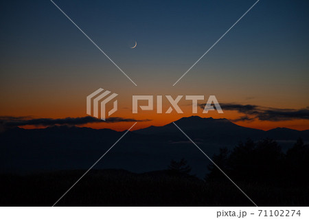 車山高原夕焼け 繊月 車山高原夕焼け 繊月 71102274