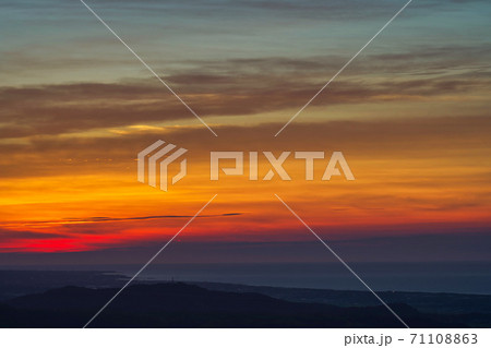 《鳥取県》羽衣石山の展望台から眺める風景 《鳥取県》羽衣石山の展望台から眺める風景 71108863