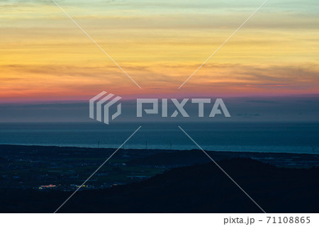 《鳥取県》羽衣石山の展望台から眺める風景 《鳥取県》羽衣石山の展望台から眺める風景 71108865