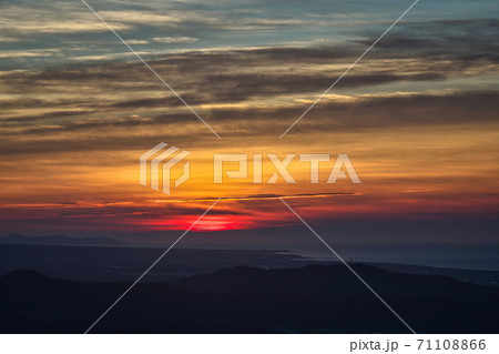 《鳥取県》羽衣石山の展望台から眺める風景 《鳥取県》羽衣石山の展望台から眺める風景 71108866