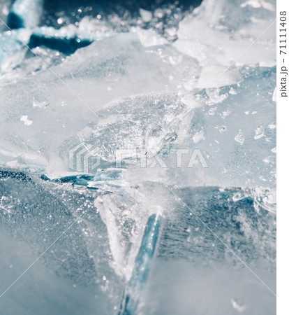 氷 ブロック 背景 71111408