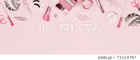 Beauty unicorn makeup brushes monochrome pink and silver border Beauty unicorn makeup brushes monochrome pink and silver border 71114767