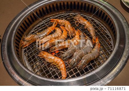 Red shrimp grilled barbecue on hot stove Red shrimp grilled barbecue on hot stove 71116871