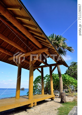 奄美大島　秋晴れの大浜海浜公園 71119007