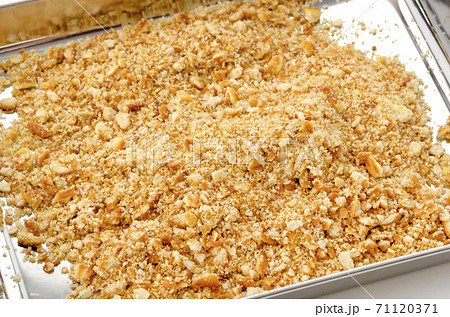 砕いたクラッカー 71120371