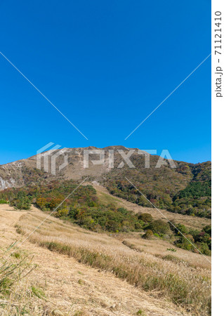 3合目付近から見た伊吹山全貌 3合目付近から見た伊吹山全貌 71121410