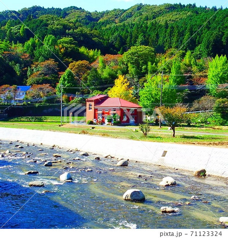 紅葉風景 71123324