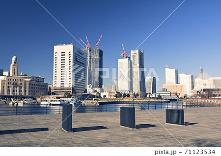 横浜 横浜 71123534