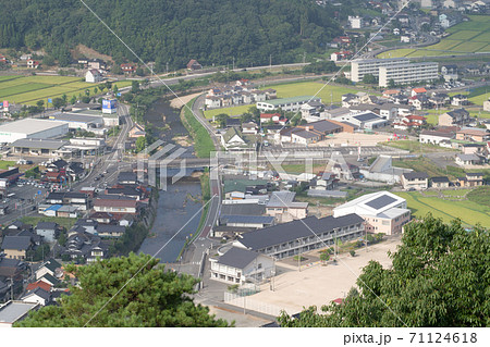 古城山から眺めた世良町の景色 71124618