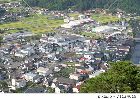 古城山から眺めた世良町の景色 71124619