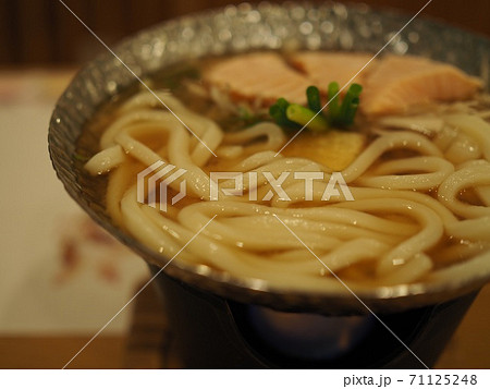 絶品うどん 71125248