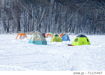 網走湖のワカサギ釣り 71125407
