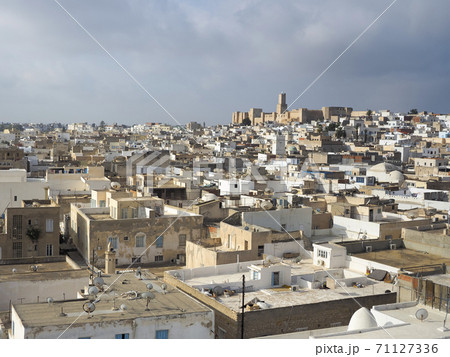 チュニジア スース リバトからの旧市街・カスバ眺望 Medina, Sousse, Tunisia 71127336