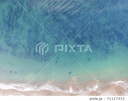 真上から見た海の写真素材 [71127452] - PIXTA
