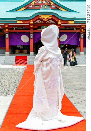 神前結婚式　白無垢の花嫁 71127516