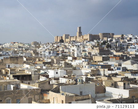 チュニジア スース リバトからの旧市街・カスバ眺望 Medina, Sousse, Tunisia 71129113