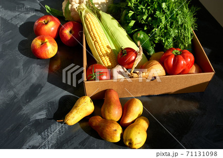 Fresh organic fruits and vegetables. 71131098