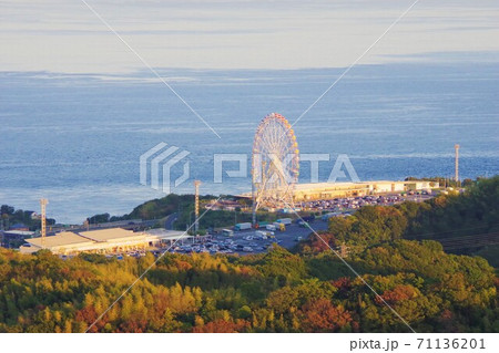 兵庫県淡路島 海峡展望台から見た淡路サービスエリア 兵庫県淡路島 海峡展望台から見た淡路サービスエリア 71136201