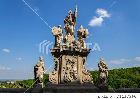 St. Wenceslaus Statue in front of the Jesuit College near Saint Barbaras Church, Kutna Hora, sunny summer day, Czech Republic 71137566