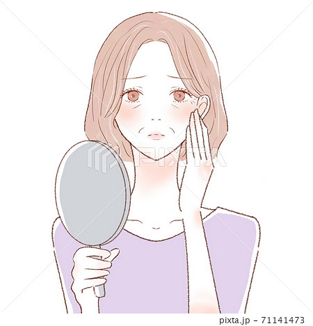 皺を気にする中年女性 71141473