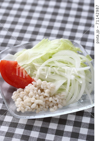 もち麦のサラダ もち麦のサラダ 71142987