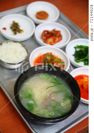 韓国料理のソルロンタン 71144028