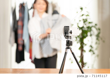 女性 インフルエンサー 女性 インフルエンサー 71145117
