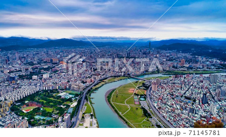 景色 風景 街並 71145781