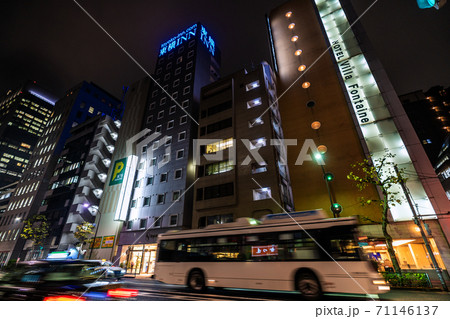 日本の東京都市景観 ホテル東横INN東京大手町A1やホテルヴィラフォンテーヌ東京大手町などを望む 日本の東京都市景観 ホテル東横INN東京大手町A1やホテルヴィラフォンテーヌ東京大手町などを望む 71146137