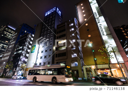日本の東京都市景観 ホテル東横INN東京大手町A1やホテルヴィラフォンテーヌ東京大手町などを望む 日本の東京都市景観 ホテル東横INN東京大手町A1やホテルヴィラフォンテーヌ東京大手町などを望む 71146138
