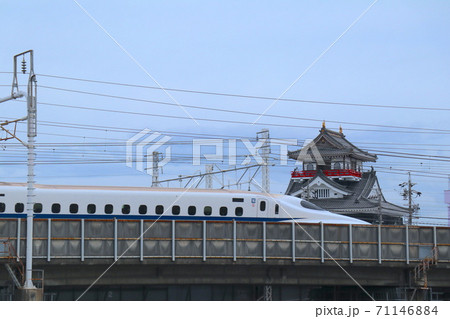 新幹線と清洲城 71146884