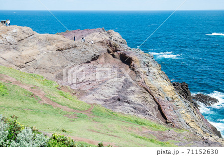 観光地から眺めた日本海の海岸の景色 観光地から眺めた日本海の海岸の景色 71152630
