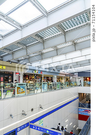 【東京都】下北沢駅直結の複合商業施設シモキタエキウエ 【東京都】下北沢駅直結の複合商業施設シモキタエキウエ 71154104